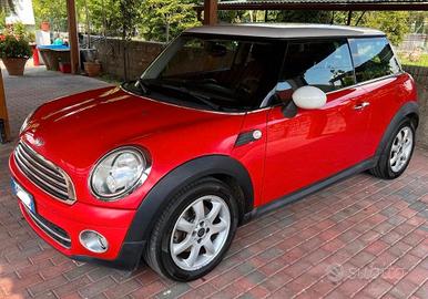 MINI One 1.4 - 16v -70 KW - Rossa con tetto Bianco