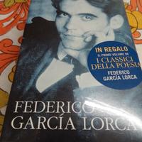 2 volumi Mondadori rilegati