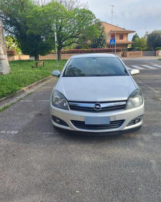 Opel Astra GTC 1.7 CDTI – 2006 – 353.618 km