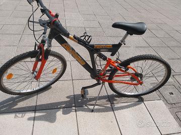 Bicicletta Mtb r26 ammortizzata 