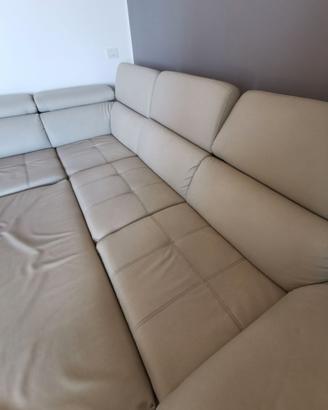 Divano letto angolare con puff