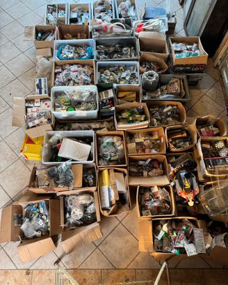 Migliaia pezzi modellismo auto, elicotteri, aerei