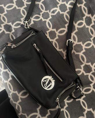 Borsa a tracolla nera Armani Jeans ".
