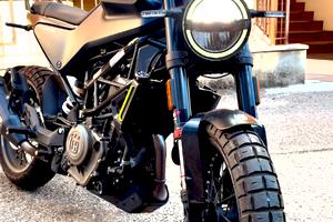 Husqvarna Svartpilen 401 - 2974km - pari al nuovo