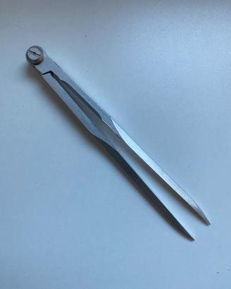 Compasso nautico per carteggio