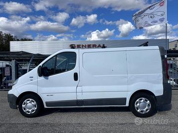 RENAULT Trafic 2.5 dCi 145 CV L1-H1 Furgone