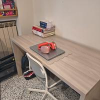 scrivania rovere chiaro pari al nuovo