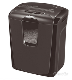 Macchina distruggi documenti