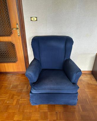 Poltrona inglese blu sfoderabile e lavabile
