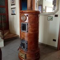 Stufa a legna in ceramica Castellamonte