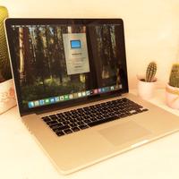 Apple MacBook Pro 15 i7 3.8GHz SSD 256GB Portatile