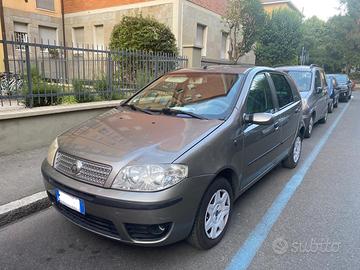 FIAT Punto 2ª serie - 2005