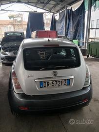 auto in buone condizioni 