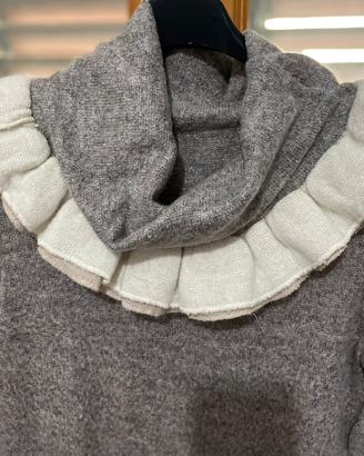 Maglia con collo  a fiore  da donna