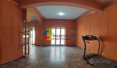 Appartamento con ampio terrazzo - adrano (ct)