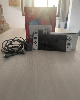 Nintendo Switch OLED + Pokemon Violetto