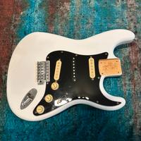 Body chitarra elettrica - forma Stratocaster