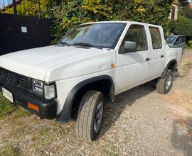 Nissan Pick-Up Double CAB 4x4 2.5D