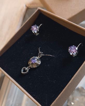 Parure collana e orecchini viola