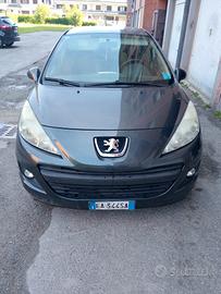  macchina. Peugeot 207benzina con motore da s