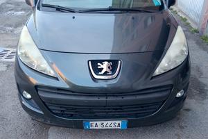  macchina. Peugeot 207benzina con motore da s
