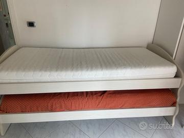 letti compresi di materassi