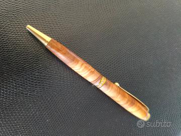 Penna biro in ulivo