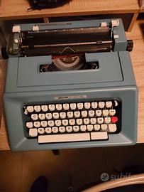 Macchina da scrivere Olivetti