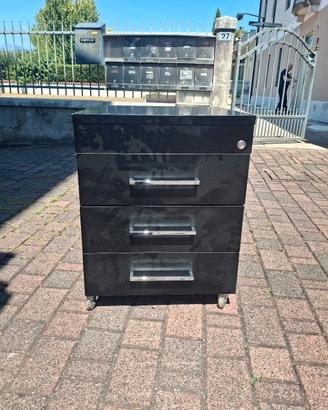 cassettiera con ruote
