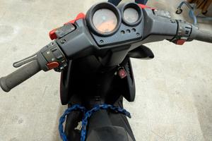 Scooter Yamaha Max aerox