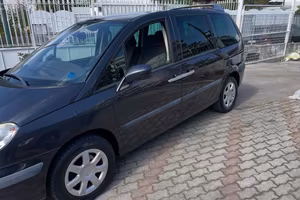 Peugeot 807 2.0 16V SR gpl