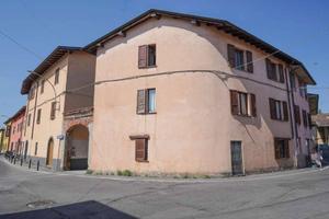 Casa indipendente di 224 m² con più di 5 locali a 
