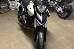 Ducati HyperMotard 796