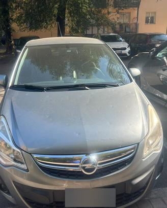 Opel corsa 2012