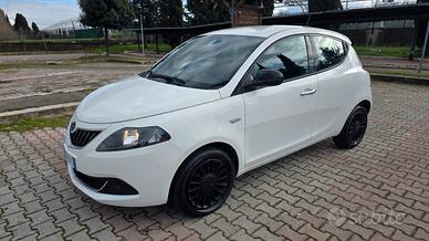 Lancia Ypsilon 1.0 FireFly 5 porte S&S Hybrid Ecoc