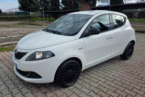 Lancia Ypsilon 1.0 FireFly 5 porte S&S Hybrid Ecoc
