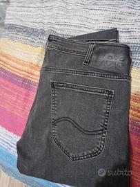 jeans Lee Powell