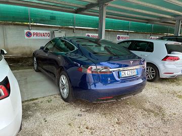 TESLA 100