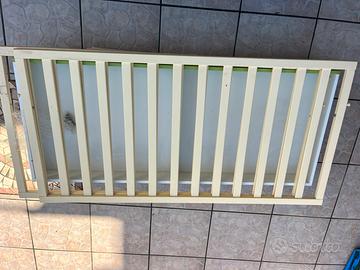 Culla e alberi di natale