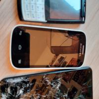 n. 3 cellulari