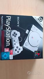 PLAYSTATION MINI console e due joystick