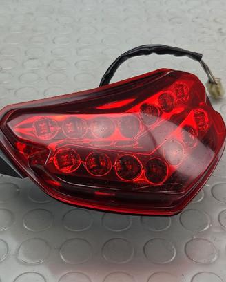 FARO POSTERIORE SUZUKI GSXR 600 2004 2005