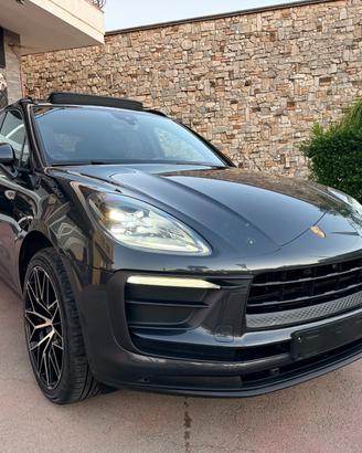 Porsche Macan 2.0 265- PASM-TETTO-MY 22-IPER FULL