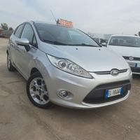 Ford Fiesta 1.4 TDCi 70CV 5 porte Titanium - 2012