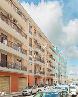 Ampio Pentavano con terrazza sovrastante e garage