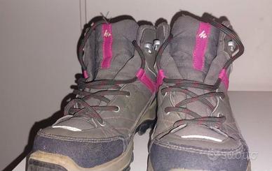 Scarponcini trekking numero 33 e 36 a 5 euro il pa