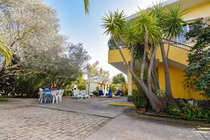 Villa indipendente con giardino