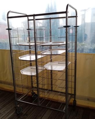 Carrello porta vassoi