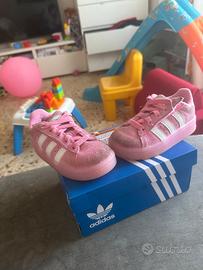 Adidas misura 25 rosa con luci led