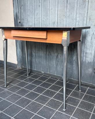 Tavolo in formica